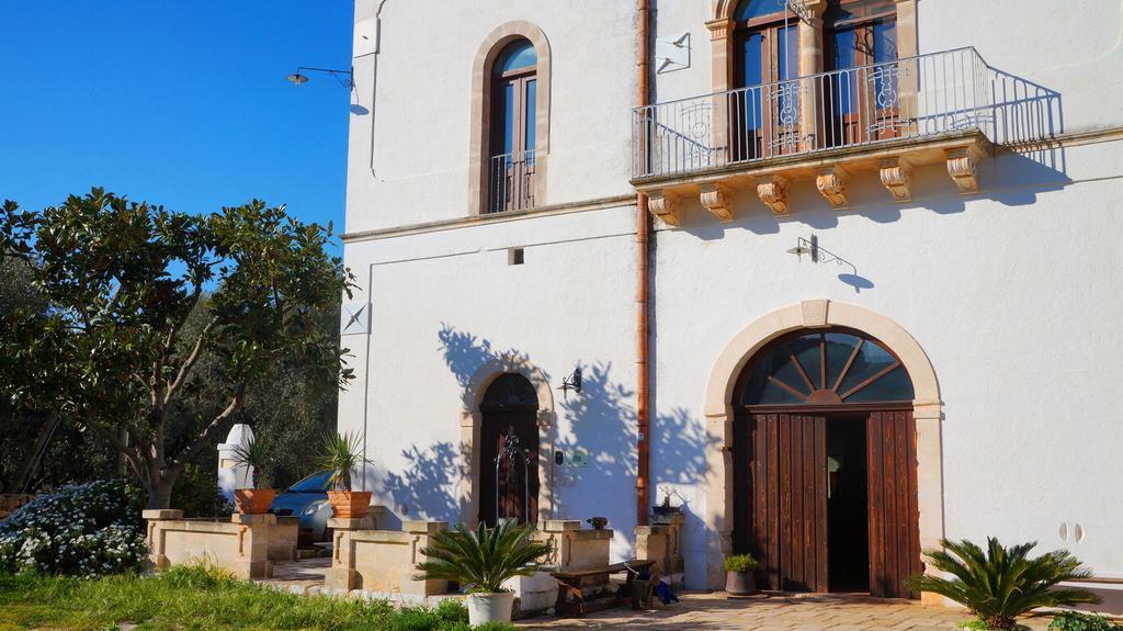 Antica Masseria Carparelli Guest House ออสตูนี ภายนอก รูปภาพ