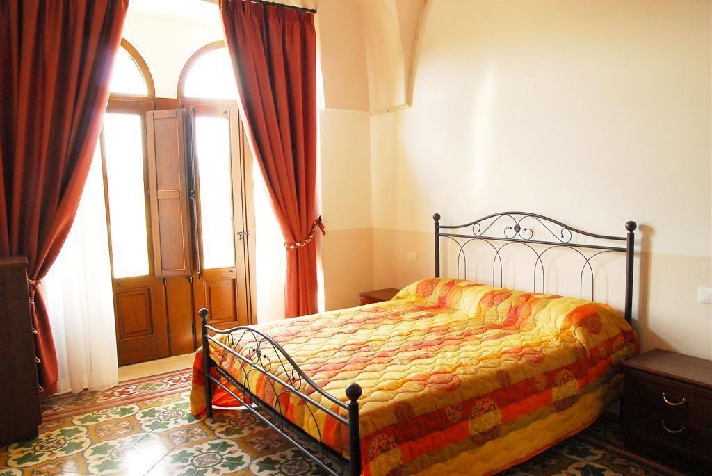 Antica Masseria Carparelli Guest House ออสตูนี ภายนอก รูปภาพ
